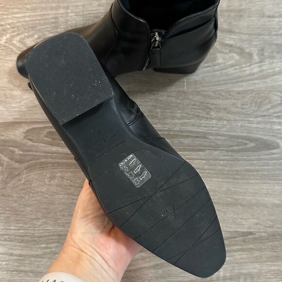 Aquatalia Black Leather Buckle Ankle Boot Size 7 - Picture 8 of 8